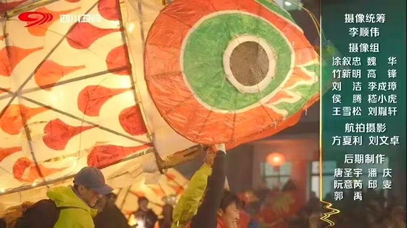 图片包含 游戏机, 桌子, 地毯, 房间

AI 生成的内容可能不正确。